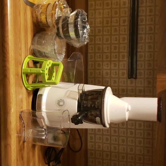 Juice maker - Picture 1 of 3